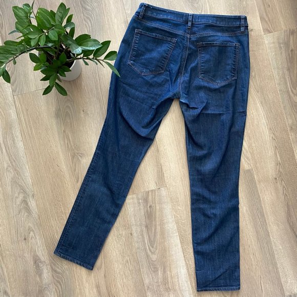 LOFT "Curvy Skinny" Jeans in Dark Blue Wash - Picture 9 of 11